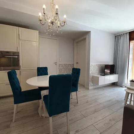 Aurora Z Balkonem Apartman *